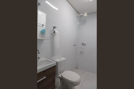 Casa à venda com 220m², 3 quartos e 4 vagas Casa à venda com 220m², 3 quartos e 4 vagasBanheiro de Serviço