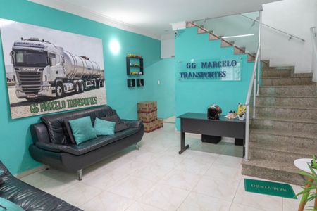 Casa à venda com 220m², 3 quartos e 4 vagas Casa à venda com 220m², 3 quartos e 4 vagasSala