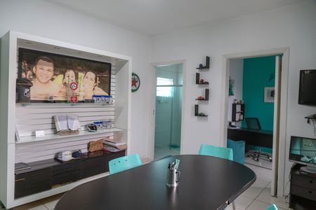 Casa à venda com 220m², 3 quartos e 4 vagas Casa à venda com 220m², 3 quartos e 4 vagasSuíte 1