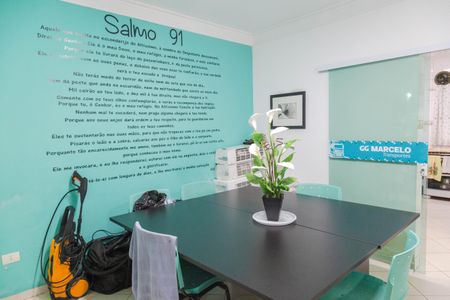 Casa à venda com 220m², 3 quartos e 4 vagas Casa à venda com 220m², 3 quartos e 4 vagasCopa