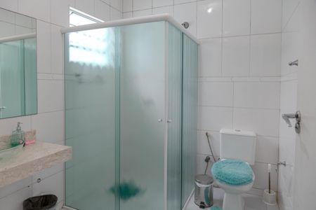 Casa à venda com 220m², 3 quartos e 4 vagas Casa à venda com 220m², 3 quartos e 4 vagasBanheiro da Suíte 1