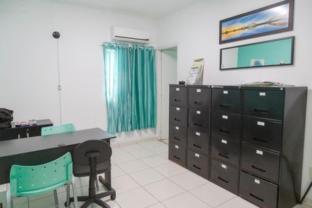 Casa à venda com 220m², 3 quartos e 4 vagas Casa à venda com 220m², 3 quartos e 4 vagasSuíte 3