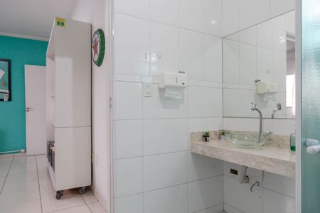 Casa à venda com 220m², 3 quartos e 4 vagas Casa à venda com 220m², 3 quartos e 4 vagasBanheiro da Suíte 1