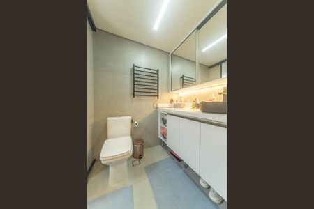 Apartamento à venda com 72m², 2 quartos e 1 vagaBanheiro da Suíte 1