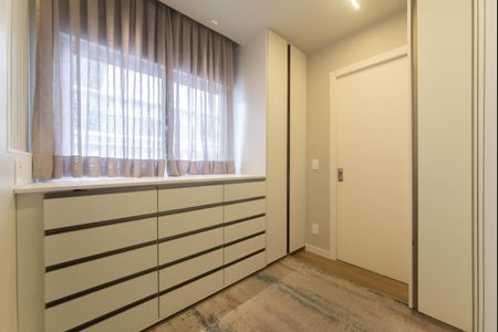Apartamento à venda com 72m², 2 quartos e 1 vagaSuíte 1 - Closet
