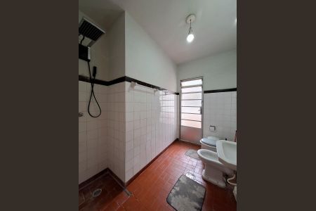 Casa à venda com 150m², 3 quartos e 1 vagaBanheiro