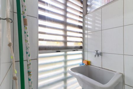 Apartamento para alugar com 54m², 2 quartos e sem vaga Apartamento para alugar com 54m², 2 quartos e sem vagaCozinha e Área de Serviço