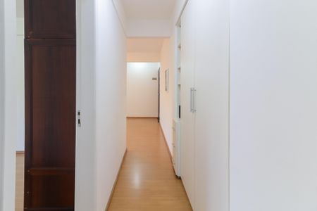 Apartamento para alugar com 54m², 2 quartos e sem vaga Apartamento para alugar com 54m², 2 quartos e sem vagaCorredor