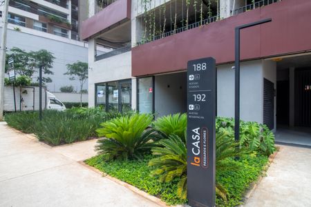 Apartamento à venda com 71m², 2 quartos e 1 vagaFachada e portaria