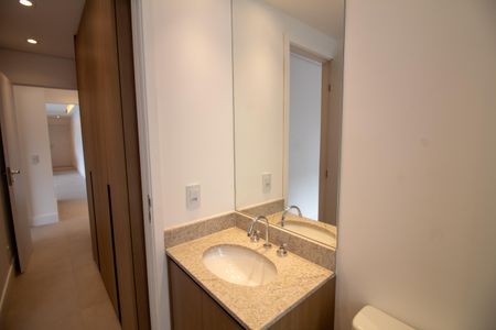 Apartamento à venda com 71m², 2 quartos e 1 vagaBanheiro da Suíte 2