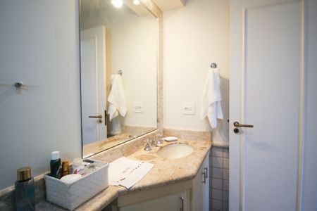 Apartamento à venda com 57m², 1 quarto e 1 vaga Apartamento à venda com 57m², 1 quarto e 1 vagaBanheiro Suíte