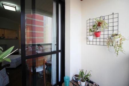 Apartamento à venda com 57m², 1 quarto e 1 vaga Apartamento à venda com 57m², 1 quarto e 1 vagaVaranda