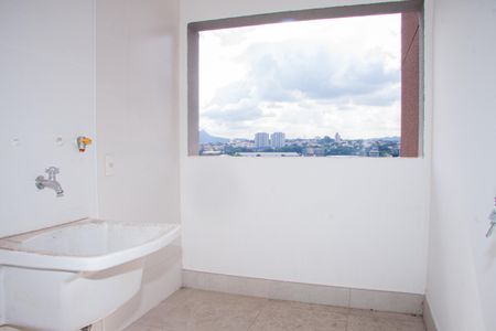Apartamento à venda com 147m², 3 quartos e 2 vagas Apartamento à venda com 147m², 3 quartos e 2 vagasÁrea de Serviço