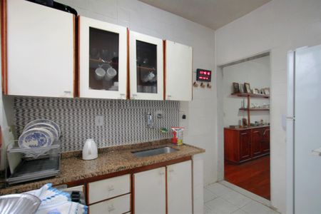 Apartamento à venda com 103m², 3 quartos e 2 vagasCozinha