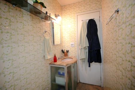 Apartamento à venda com 103m², 3 quartos e 2 vagasBanheiro