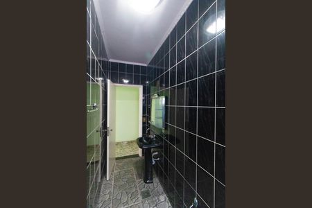 Casa para alugar com 170m², 3 quartos e 2 vagas Casa para alugar com 170m², 3 quartos e 2 vagasBanheiro Social