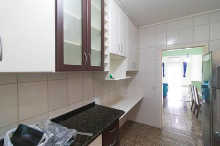 Casa para alugar com 170m², 3 quartos e 2 vagas Casa para alugar com 170m², 3 quartos e 2 vagasCozinha
