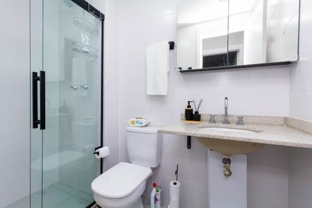 Apartamento para alugar com 65m², 2 quartos e 1 vaga Apartamento para alugar com 65m², 2 quartos e 1 vagaBanheiro 2