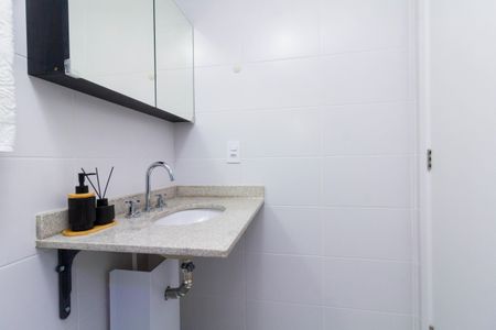 Apartamento para alugar com 65m², 2 quartos e 1 vaga Apartamento para alugar com 65m², 2 quartos e 1 vagaBanheiro 2