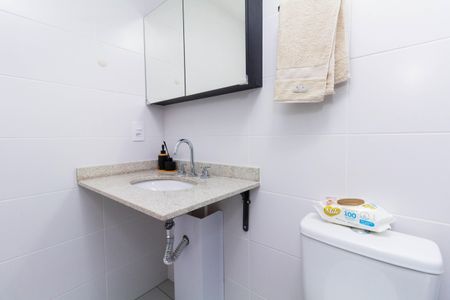 Apartamento para alugar com 65m², 2 quartos e 1 vaga Apartamento para alugar com 65m², 2 quartos e 1 vagaBanheiro 1