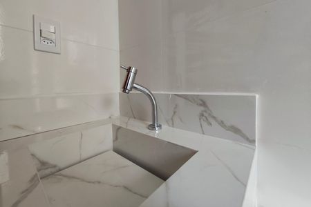 Apartamento à venda com 73m², 2 quartos e 1 vaga Apartamento à venda com 73m², 2 quartos e 1 vagaBanheiro