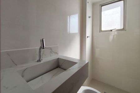 Apartamento à venda com 73m², 2 quartos e 1 vaga Apartamento à venda com 73m², 2 quartos e 1 vagaBanheiro