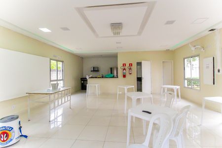 Apartamento para alugar com 49m², 2 quartos e 1 vagaÁrea comum - Salão de festas