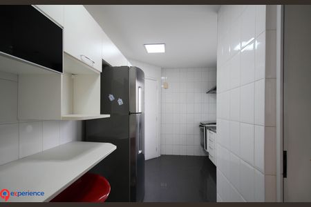 Apartamento para alugar com 98m², 3 quartos e 2 vagas Apartamento para alugar com 98m², 3 quartos e 2 vagasCozinha - Armários