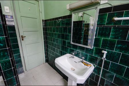 Apartamento à venda com 120m², 3 quartos e sem vagaBanheiro