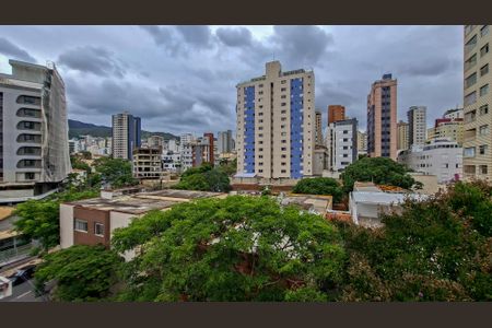 Vista da Suíte de apartamento à venda com 2 quartos, 111m² em Carmo, Belo Horizonte