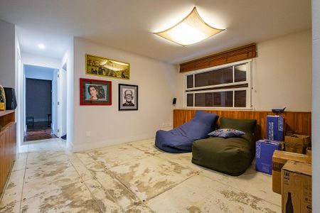 Apartamento à venda com 155m², 3 quartos e 1 vaga Apartamento à venda com 155m², 3 quartos e 1 vagaSala de TV