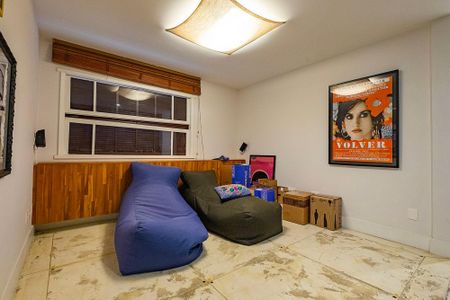 Apartamento à venda com 155m², 3 quartos e 1 vaga Apartamento à venda com 155m², 3 quartos e 1 vagaSala de TV