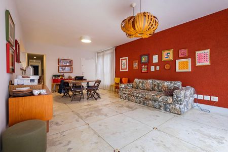 Apartamento à venda com 155m², 3 quartos e 1 vaga Apartamento à venda com 155m², 3 quartos e 1 vagaSala