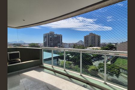 Apartamento para alugar com 95m², 3 quartos e 2 vagasVaranda