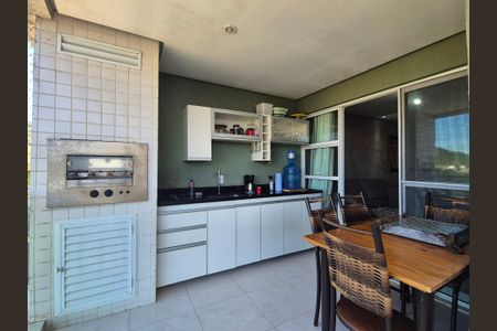 Apartamento à venda com 95m², 3 quartos e 2 vagasVaranda