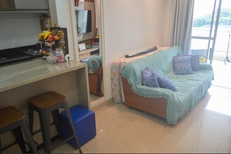 Apartamento à venda com 75m², 2 quartos e sem vagaSala