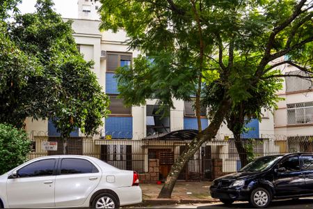 Apartamento à venda com 81m², 2 quartos e sem vaga Apartamento à venda com 81m², 2 quartos e sem vagaFachada