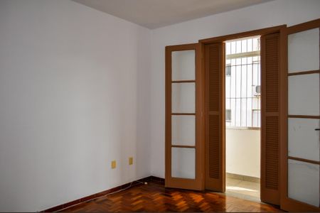 Apartamento à venda com 81m², 2 quartos e sem vaga Apartamento à venda com 81m², 2 quartos e sem vagaSala