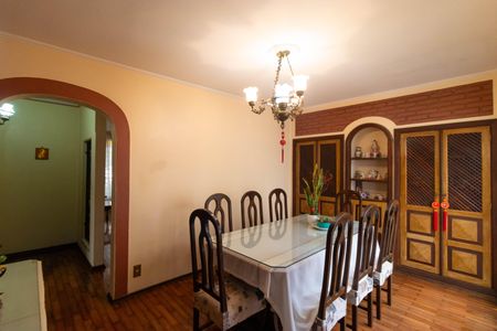 Casa à venda com 237m², 3 quartos e 4 vagas Casa à venda com 237m², 3 quartos e 4 vagasSala de Jantar