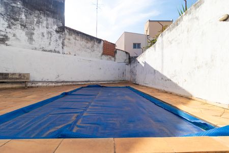 Casa à venda com 237m², 3 quartos e 4 vagas Casa à venda com 237m², 3 quartos e 4 vagasQuintal