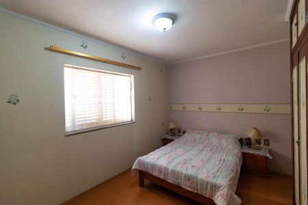 Casa à venda com 237m², 3 quartos e 4 vagas Casa à venda com 237m², 3 quartos e 4 vagasSuíte