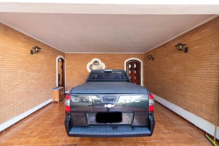 Casa à venda com 237m², 3 quartos e 4 vagas Casa à venda com 237m², 3 quartos e 4 vagasGaragem