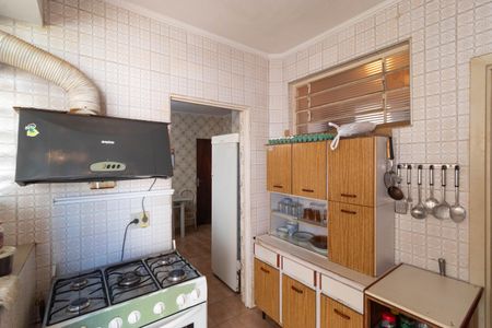 Casa à venda com 237m², 3 quartos e 4 vagas Casa à venda com 237m², 3 quartos e 4 vagasCozinha