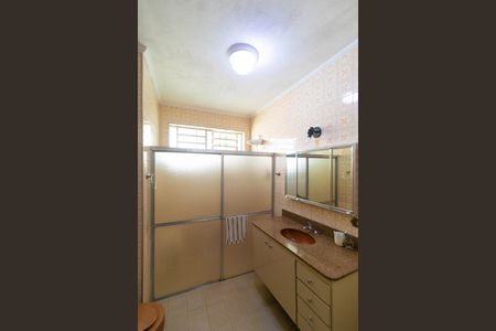 Casa à venda com 237m², 3 quartos e 4 vagas Casa à venda com 237m², 3 quartos e 4 vagasBanheiro