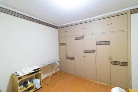 Casa à venda com 237m², 3 quartos e 4 vagas Casa à venda com 237m², 3 quartos e 4 vagasQuarto 1