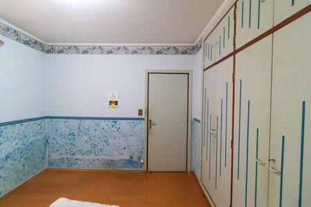 Casa à venda com 237m², 3 quartos e 4 vagas Casa à venda com 237m², 3 quartos e 4 vagasQuarto 2