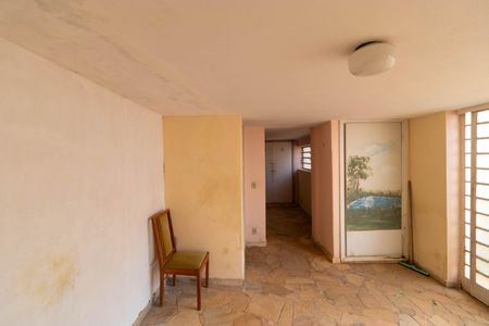 Casa à venda com 237m², 3 quartos e 4 vagas Casa à venda com 237m², 3 quartos e 4 vagasPorão