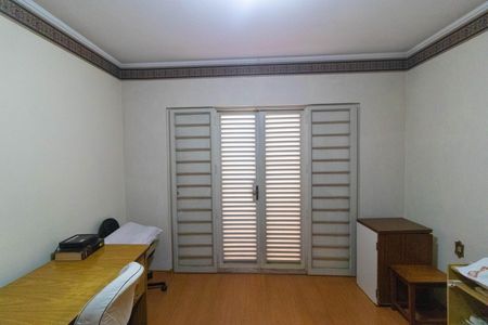 Casa à venda com 237m², 3 quartos e 4 vagas Casa à venda com 237m², 3 quartos e 4 vagasQuarto 1