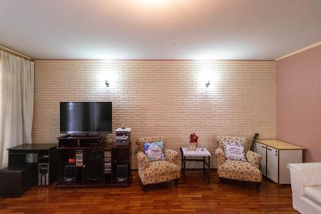 Casa à venda com 237m², 3 quartos e 4 vagas Casa à venda com 237m², 3 quartos e 4 vagasSala