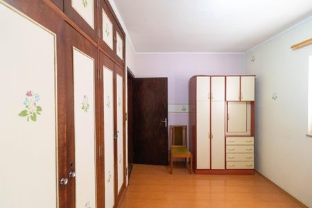 Casa à venda com 237m², 3 quartos e 4 vagas Casa à venda com 237m², 3 quartos e 4 vagasSuíte